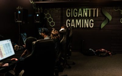 Tilaa pelata! – Gigantti Gaming Room, Pelaajat.com ja yksi CS:GO-bootcamp